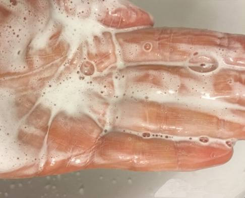 فوم شستشوی چای سبز ضد سبوم تری دبلیو کلینیک حجم 100میل