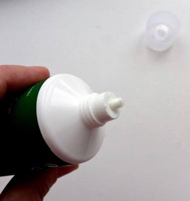 فوم شستشوی چای سبز ضد سبوم تری دبلیو کلینیک حجم 100میل