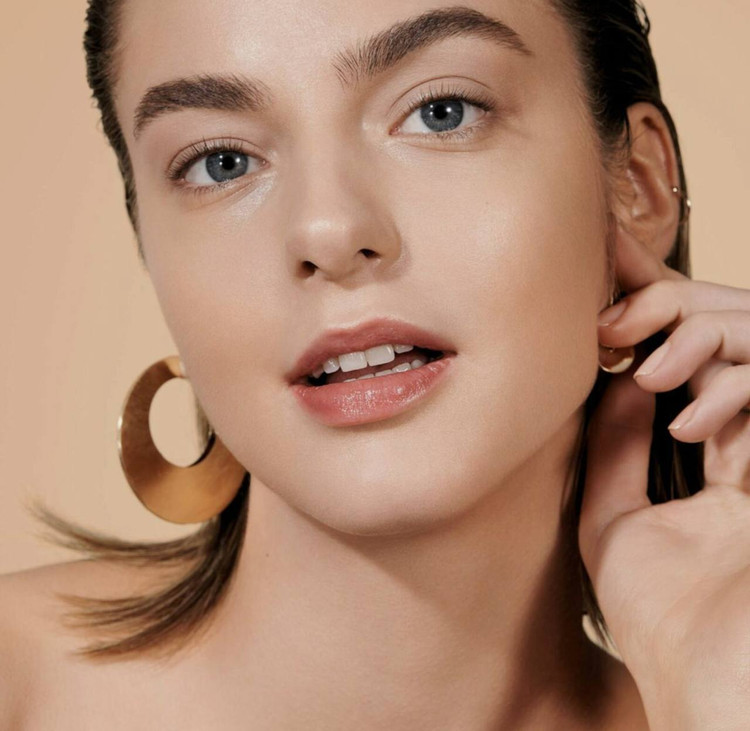 کرم پودر الف مدل Flawless satin رنگ PEARL و SAND حجم 20 میل