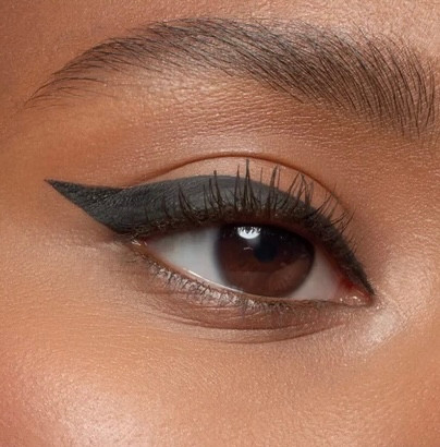 خط چشم کوزەای ضدآب اسنس مدل Dip eyeliner رنگ 01 Black حجم 3 میل