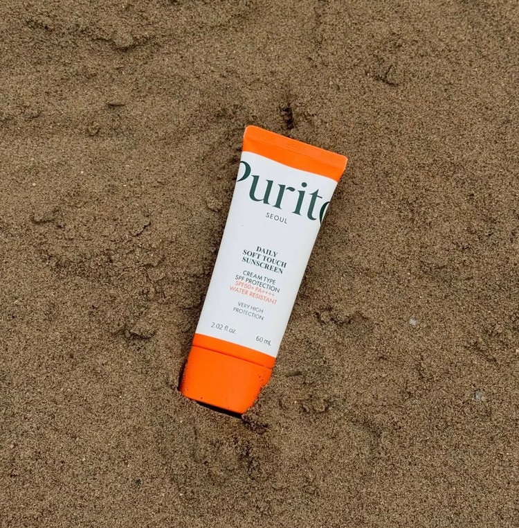 ضد آفتاب آبرسان روزانە پیوریتو SPF 50 مدل DAILY SOFT TOUCH حجم 60 میل